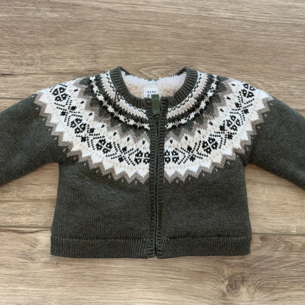 Baby Gap green and tan Sherpa-Lined Fair Isle Sweater size 3-6 months